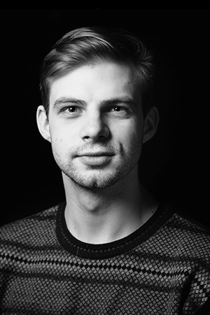 Владислав Мезенин