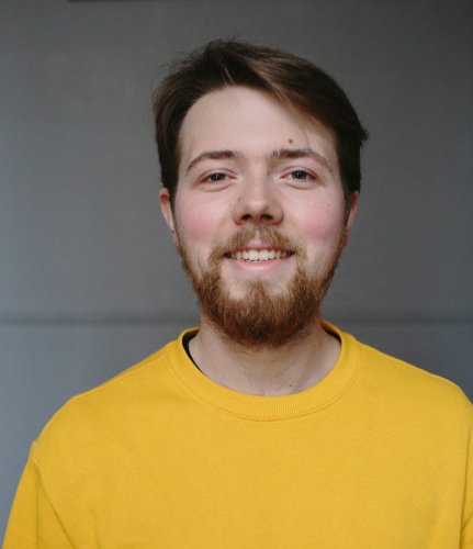 Максим Наумов