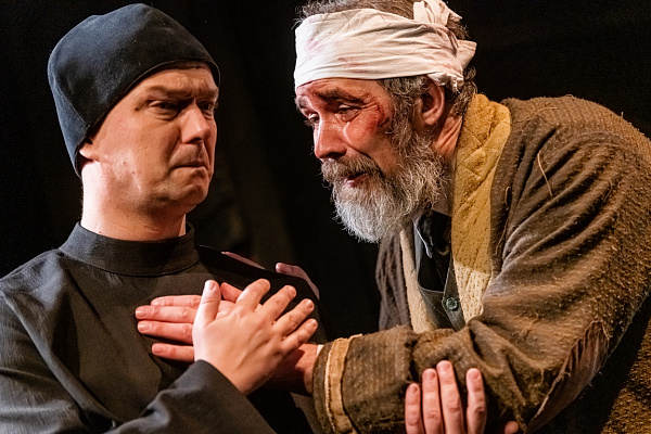 фотография КАРАМАЗОВЫ