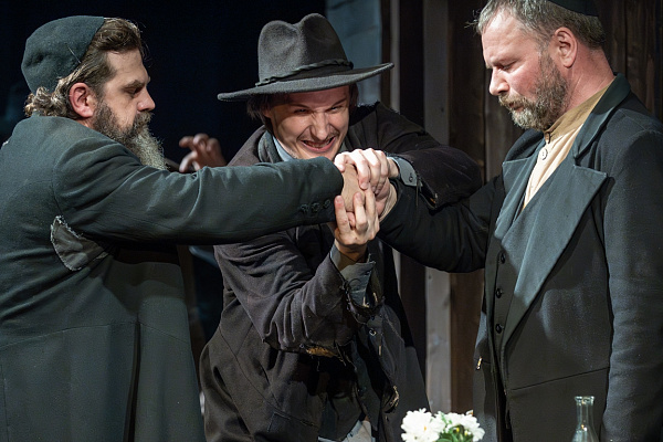 фотография Тевье-молочник