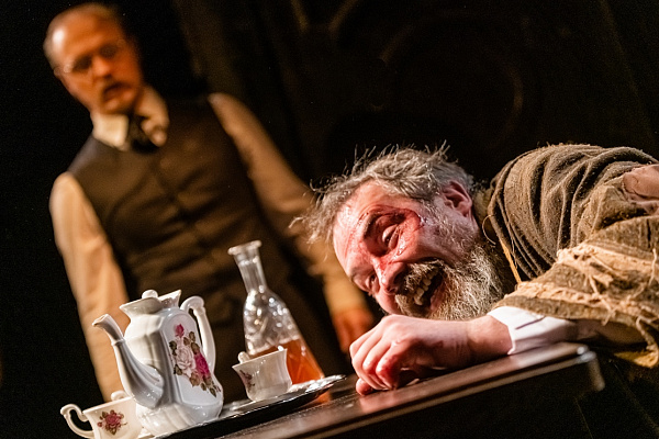 фотография КАРАМАЗОВЫ