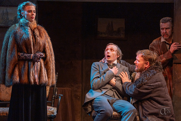 фотография Идиот